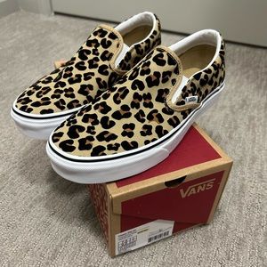 NWOT brand new never worn leopard vans slip one women’s size 9
